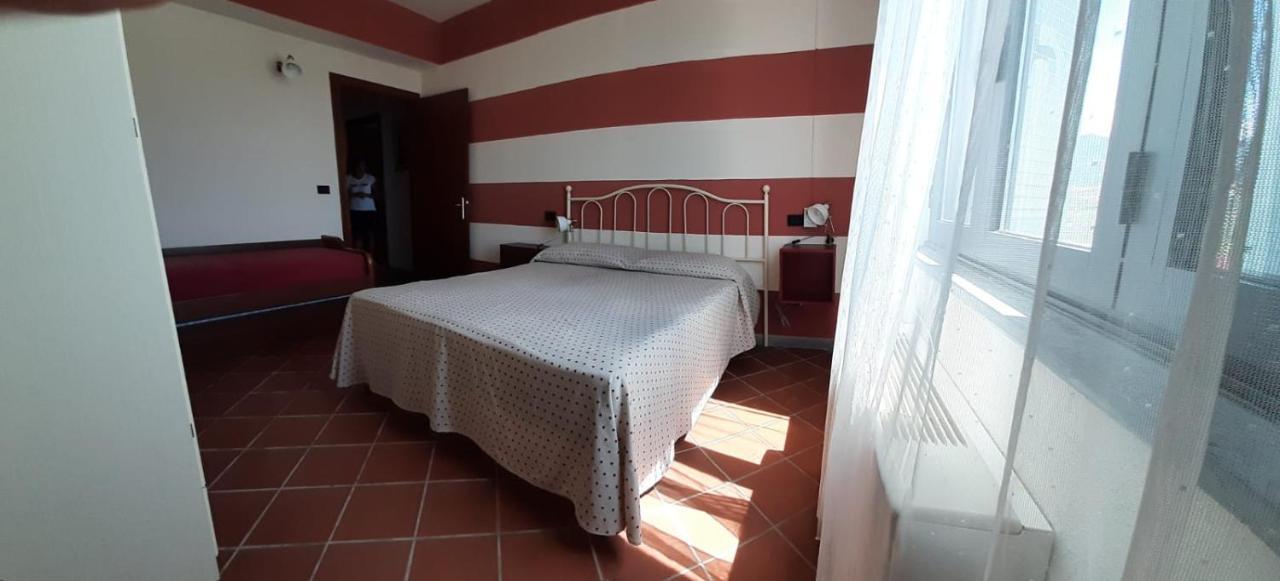 Agriturismo Calendiluna Luni Екстер'єр фото