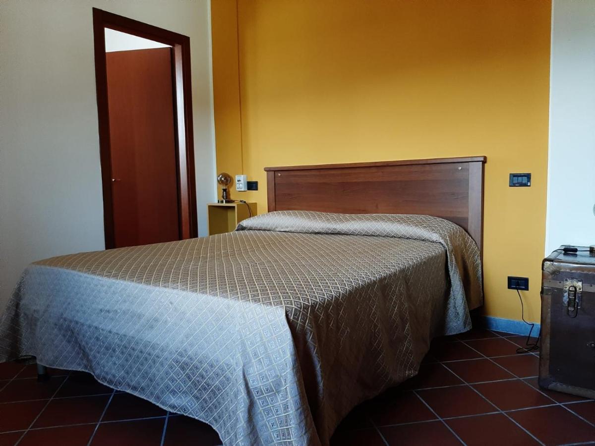 Agriturismo Calendiluna Luni Екстер'єр фото