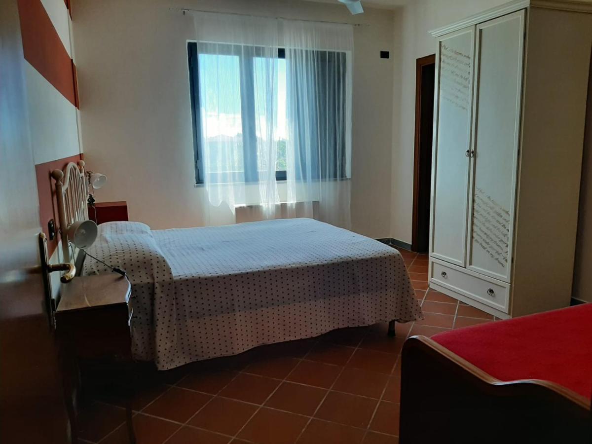 Agriturismo Calendiluna Luni Екстер'єр фото