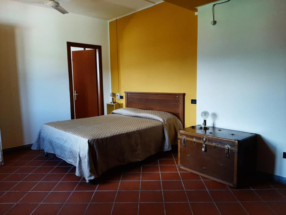 Agriturismo Calendiluna Luni Екстер'єр фото